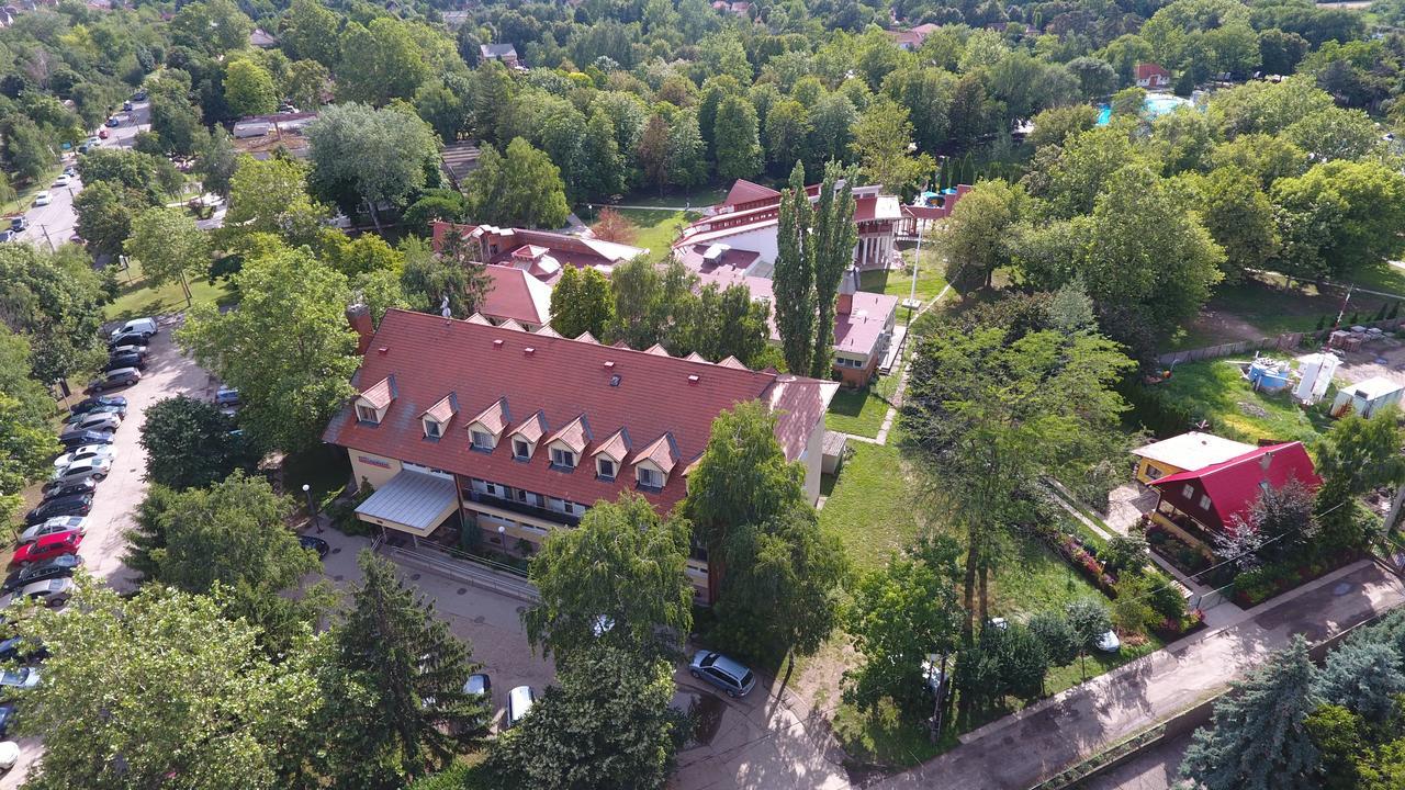 Touring Hotel Berekfürdő Dış mekan fotoğraf